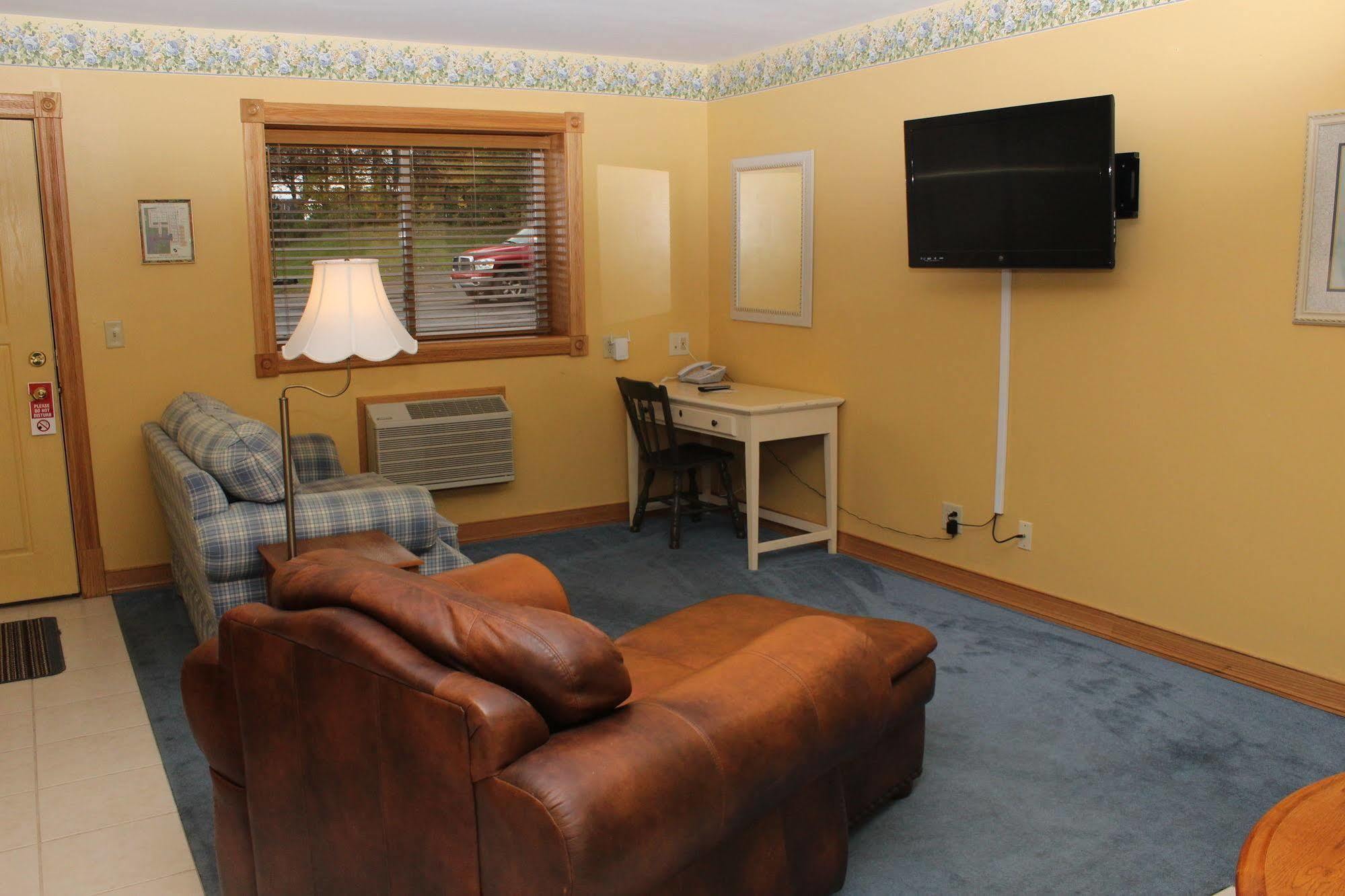 Blue Spruce Motel Massena Exterior foto